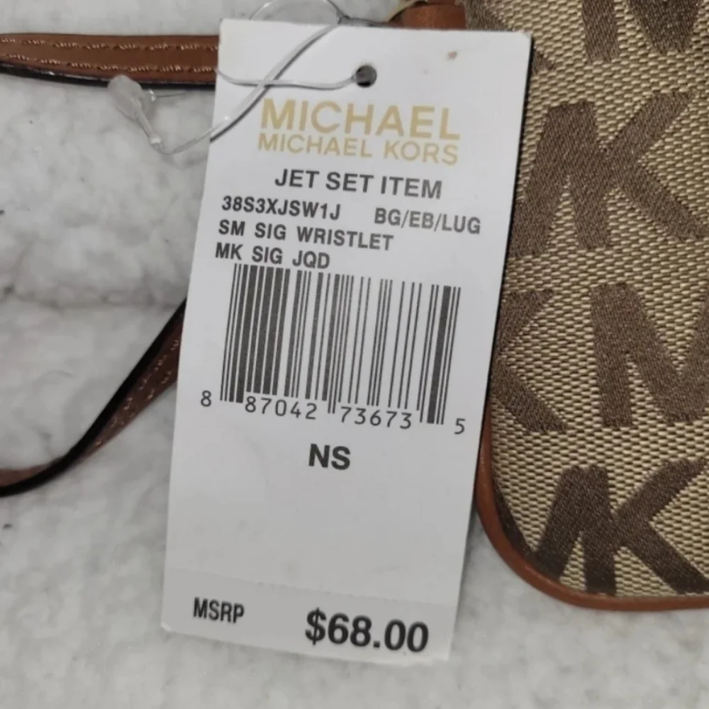 Michael Kors Jet Set Jacquard Signature Wristlet NEW